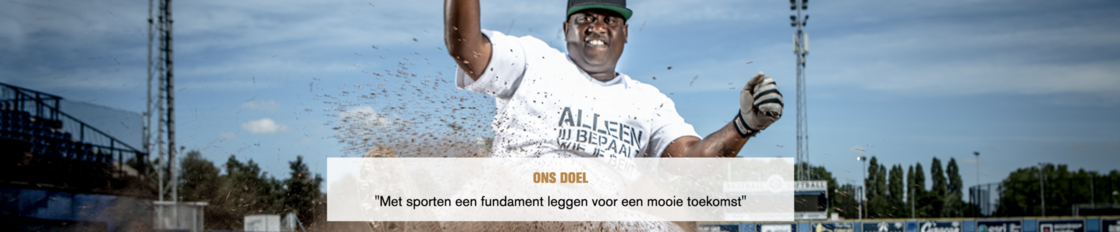 TRAINERS KLEDING